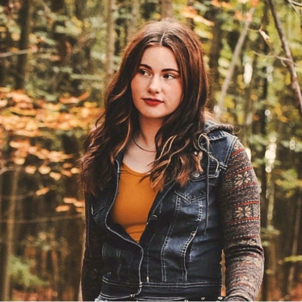 Meet your Posher, Kacey